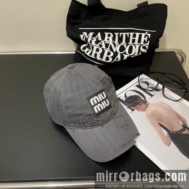 MiuMiu Hat dx29