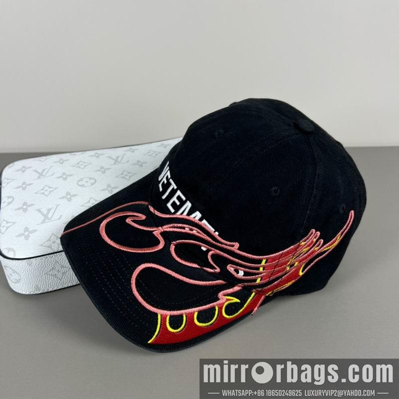 Vetements Hat dx01