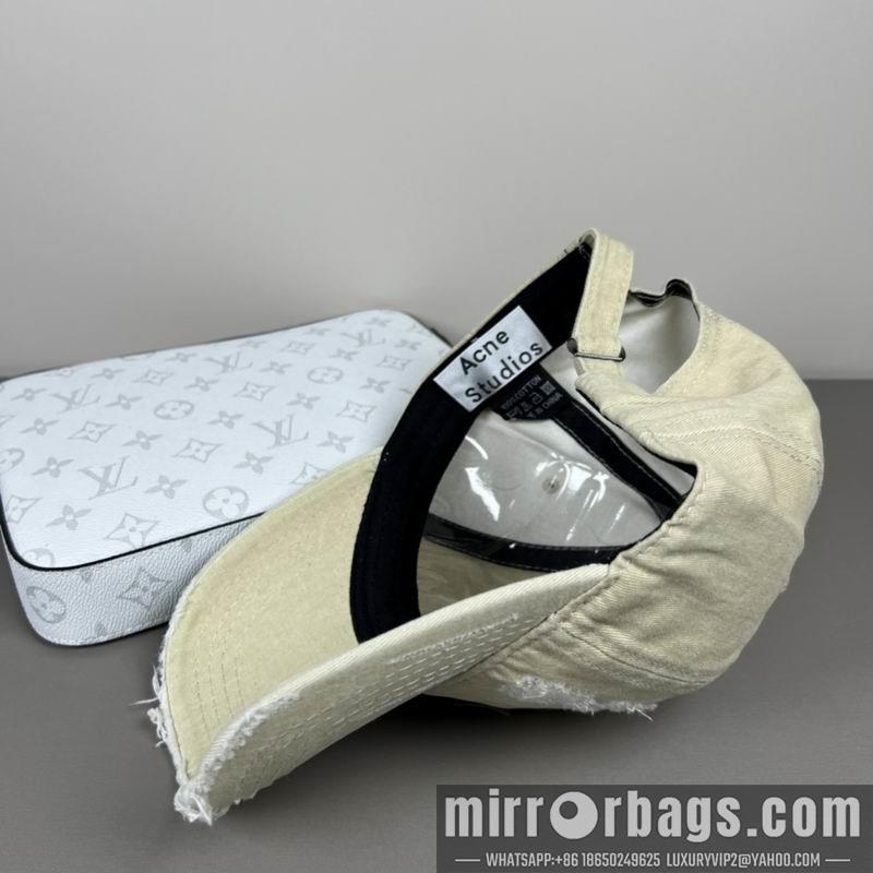 Acne Hat dx18