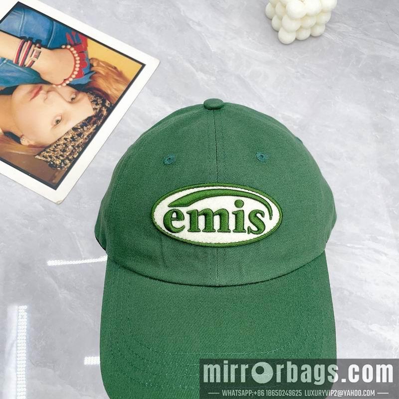 Emis Hat dx04