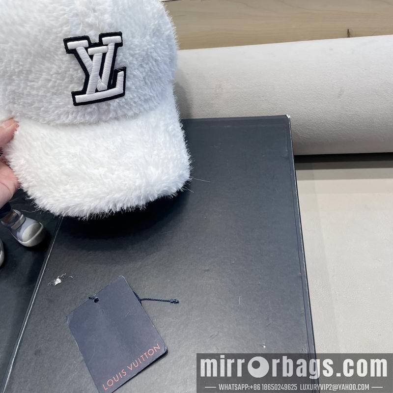 LV Hat 010402