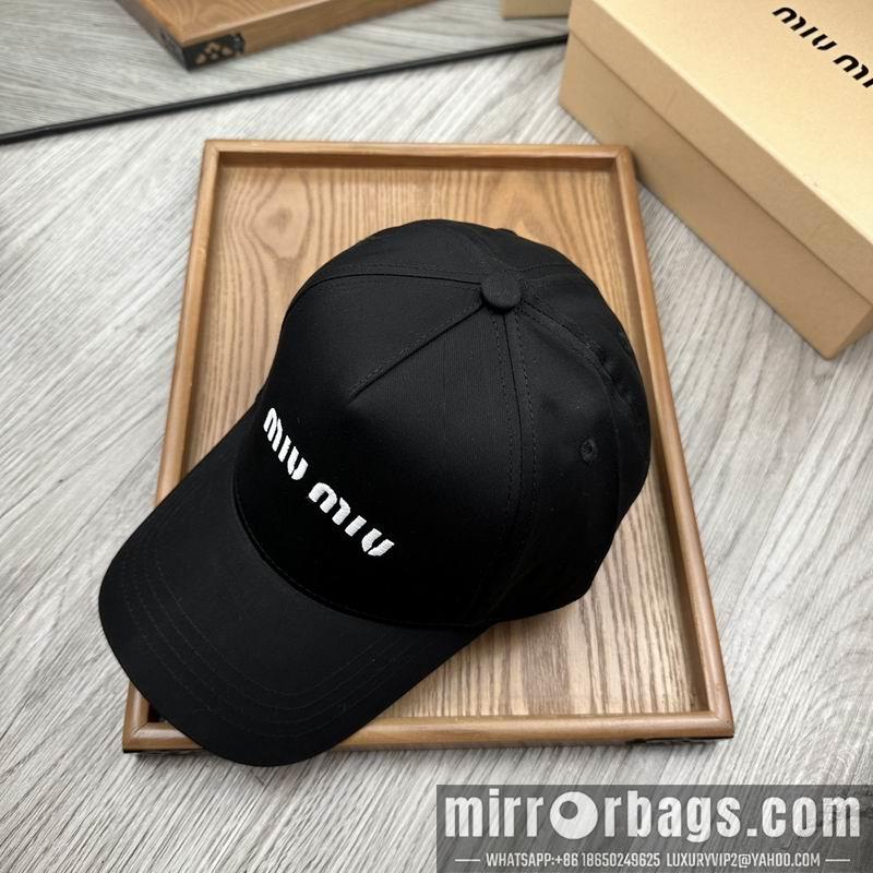 Miumiu Hat dx60