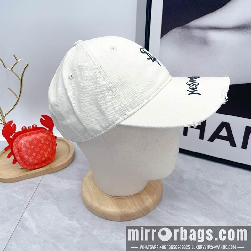 YSL Hat dx32