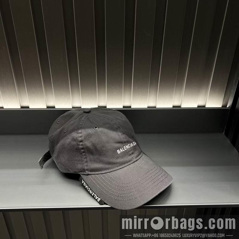 Balenciaga Hat dx40