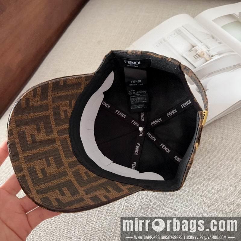 Fendi Hat dx69