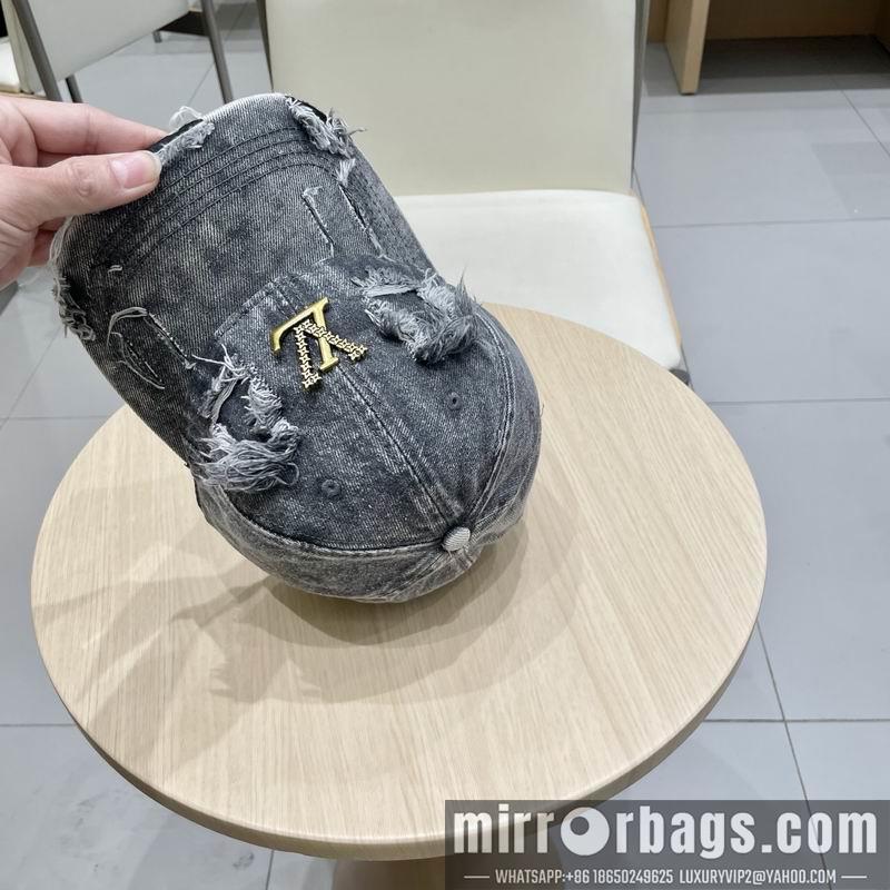 LV Hat 030743
