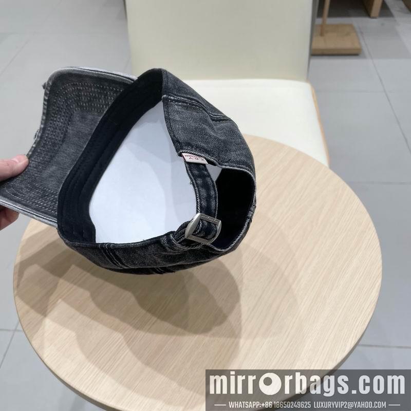 LV Hat 010903