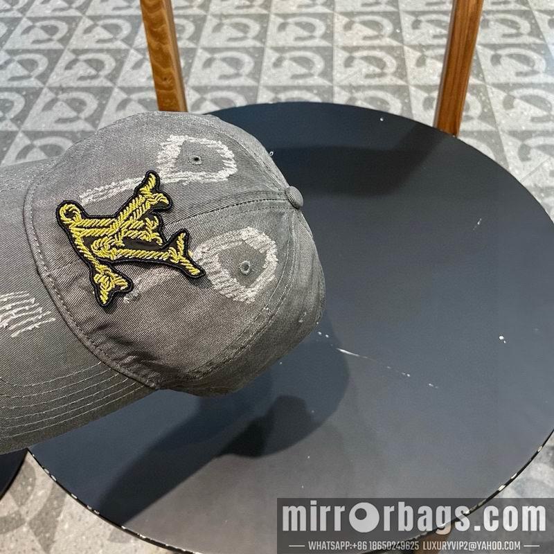 LV Hat 020803