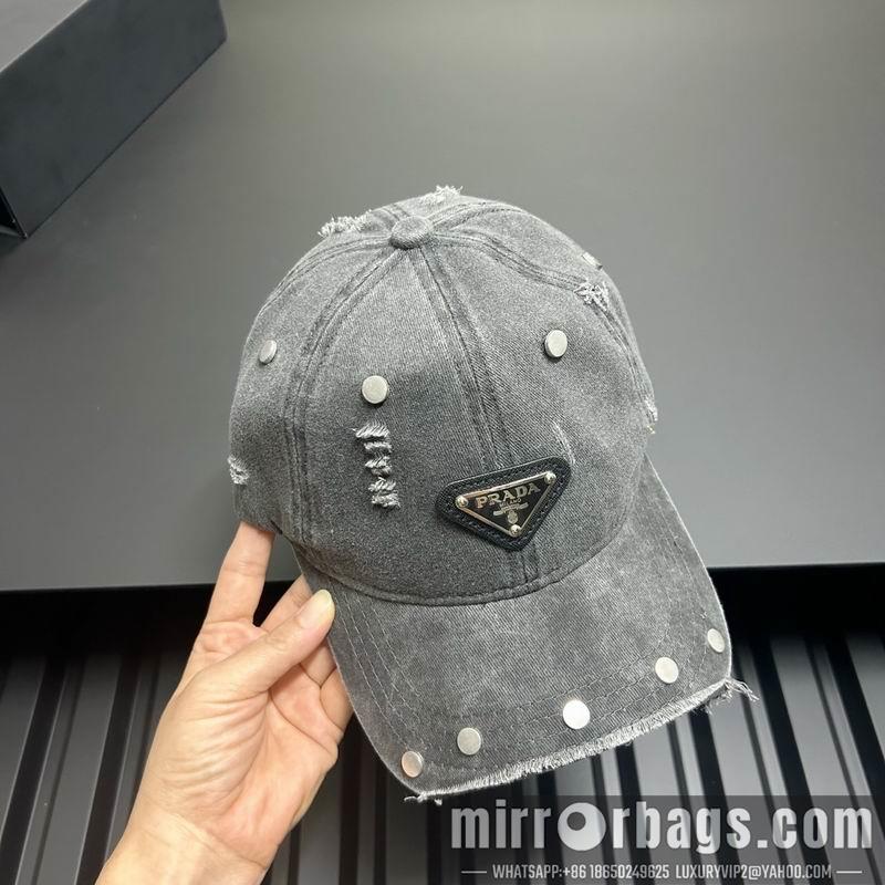 Prada Hat dx09