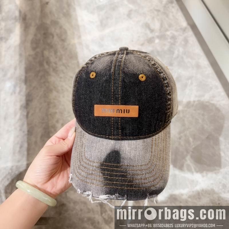 Miumiu Hat 090602