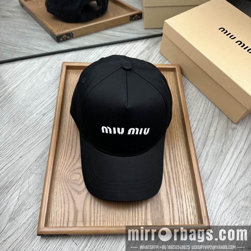 Miumiu Hat dx60