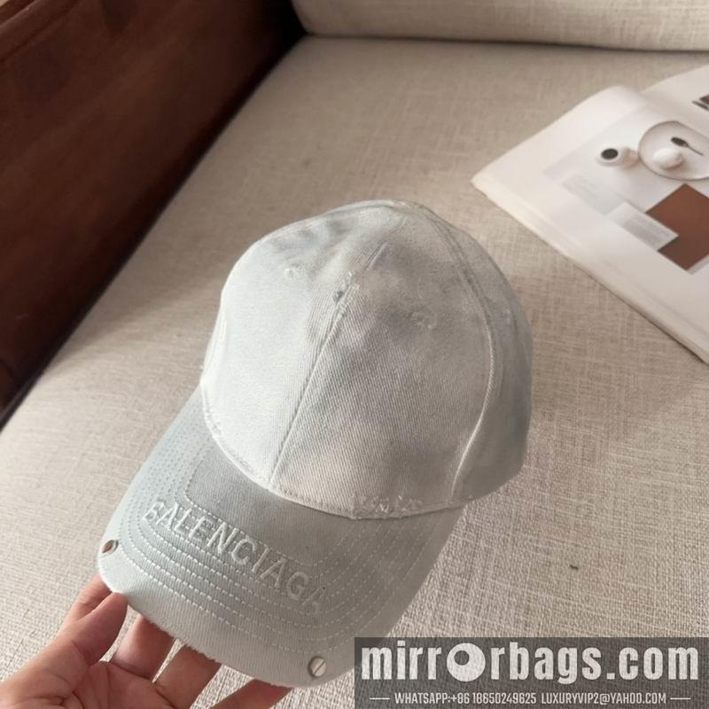 Balenciaga Hat dx23