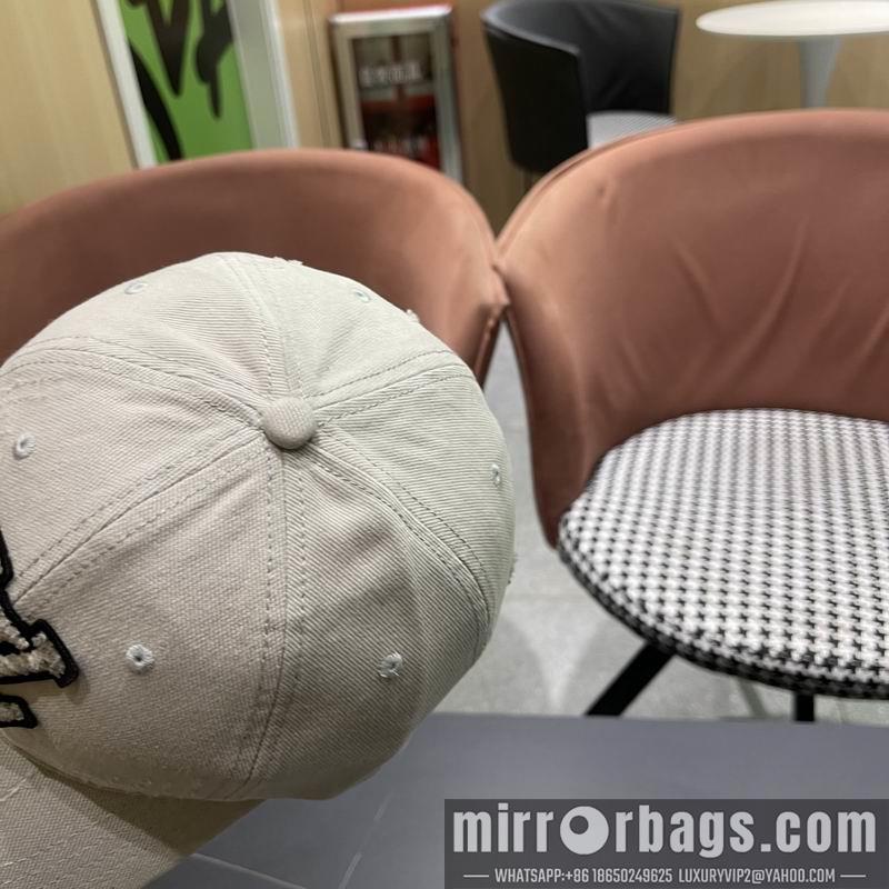 LV Hat 040201