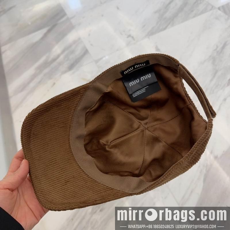 Miumiu Hat dx37