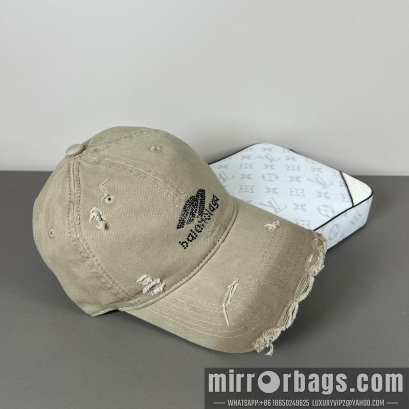 Balenciaga Hat dx26