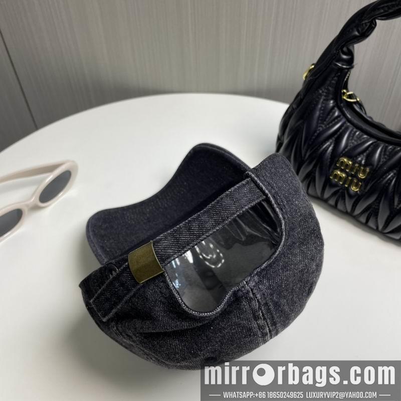 Celine Hat dx40