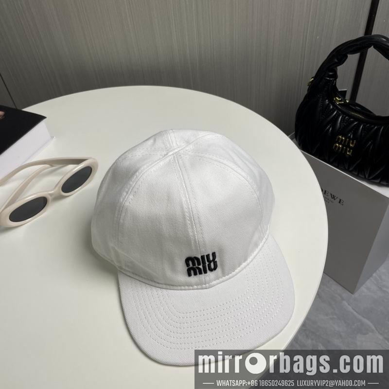 Miumiu Hat dx65