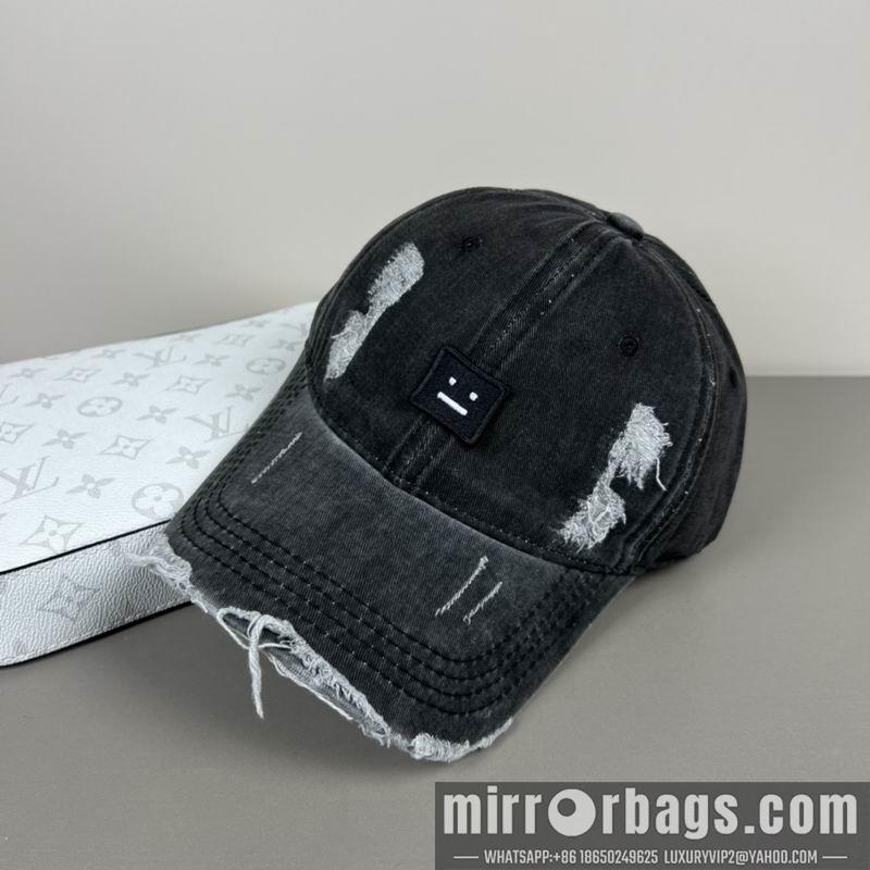 Acne Hat dx18