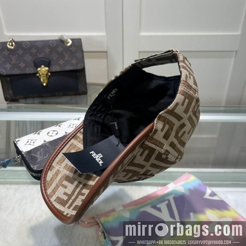 Fendi Hat dx57