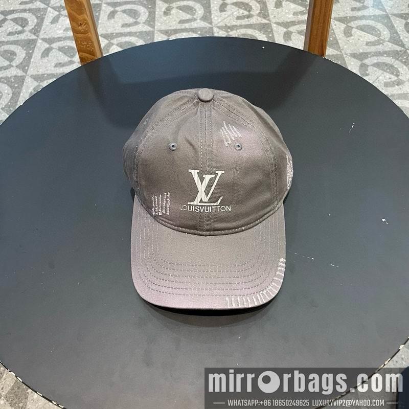 LV Hat 020802