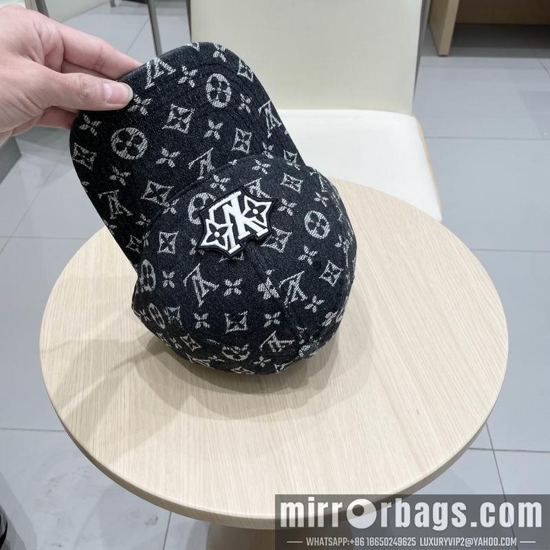 LV Hat 030747