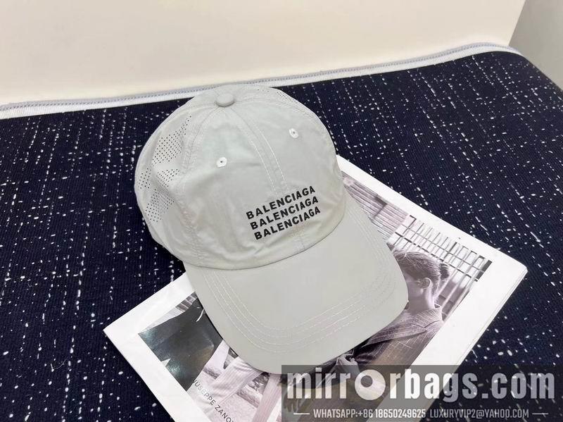 Balenciaga Hat dx107
