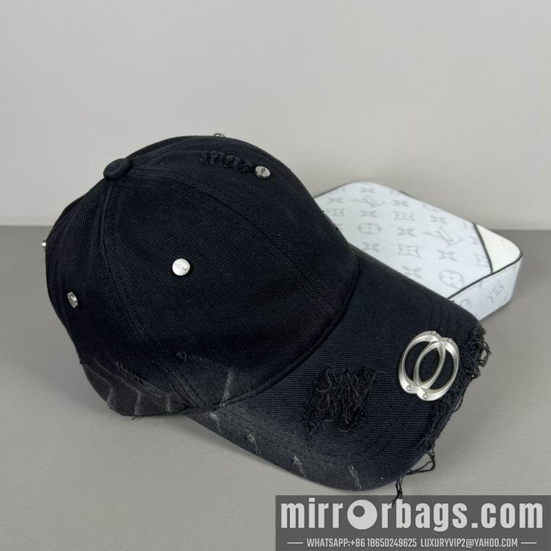 Balenciaga Hat dx40