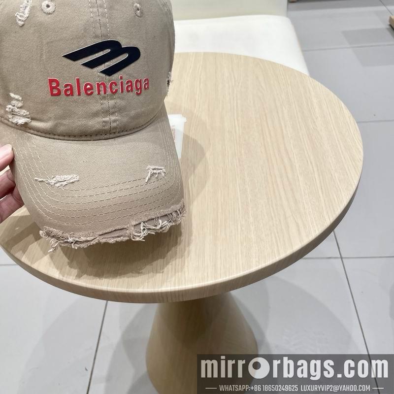 Balenciaga Hat 041402