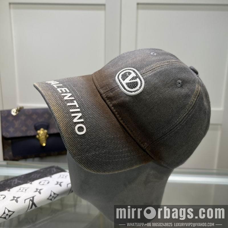 Valentino Hat dx02