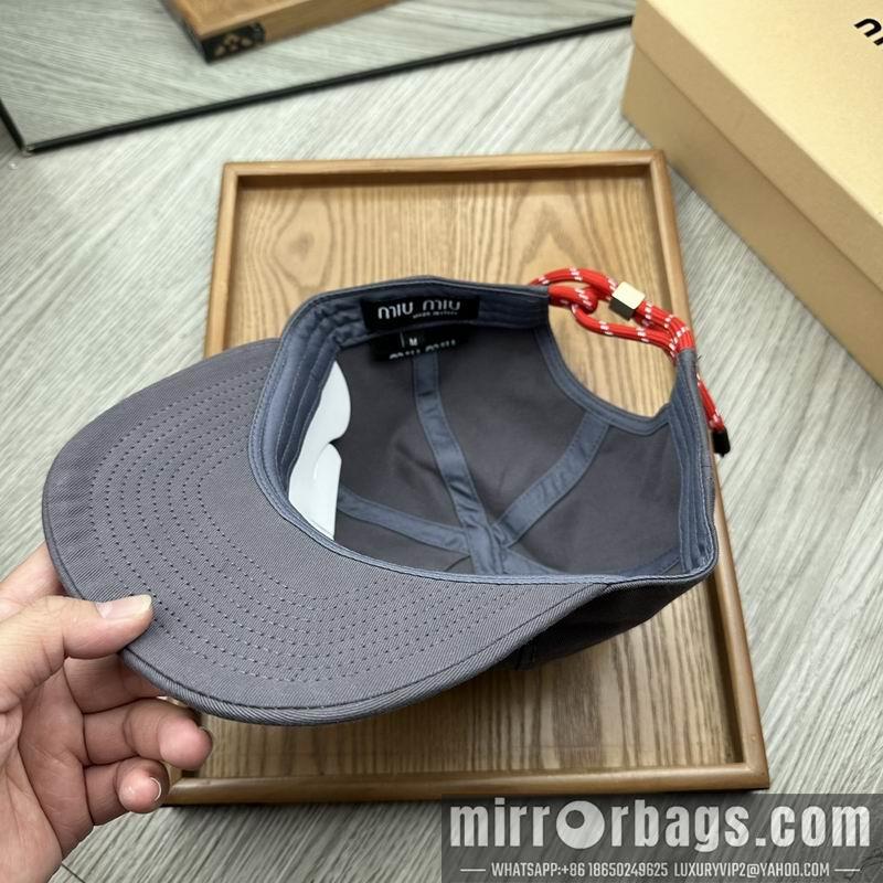 Miumiu Hat dx62