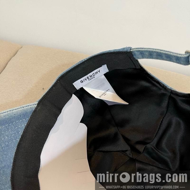 Givenchy Hat dx10
