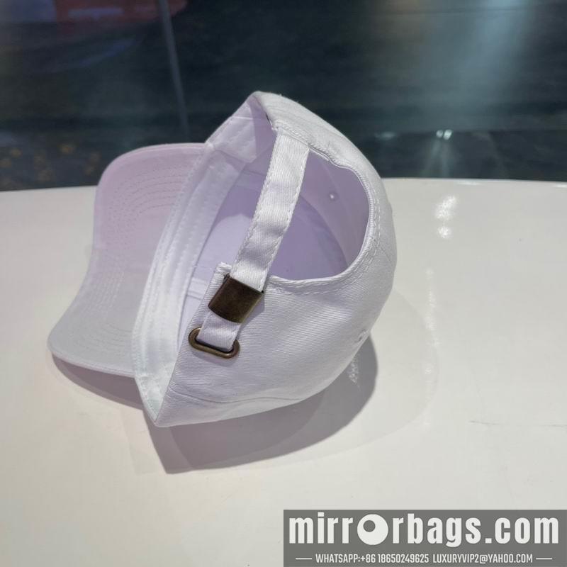 Dior Hat 082602