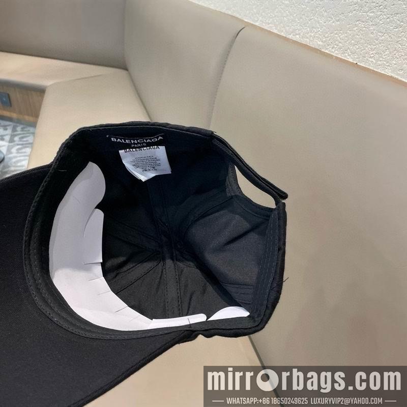 Balenciaga Hat 072302