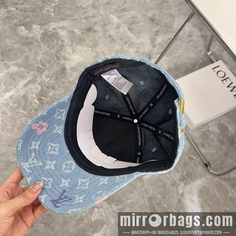 LV Hat 082604