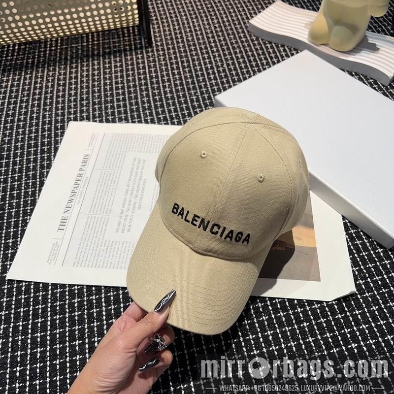 Balenciaga Hat dx11