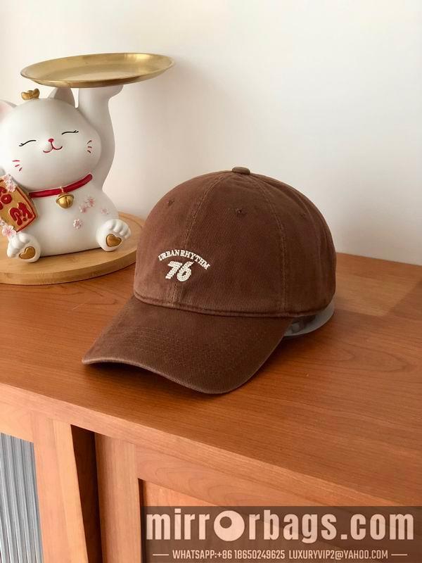Other Hat 082601