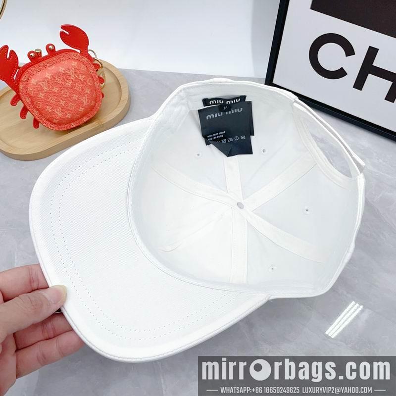 Miumiu Hat dx01