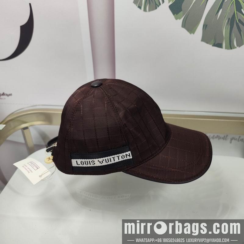 LV Hat dx132