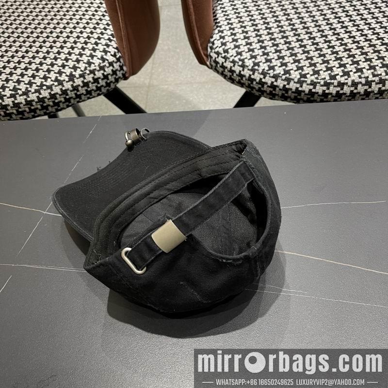 LV Hat 040206