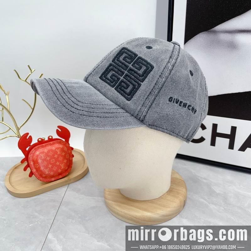 Givenchy Hat dx08