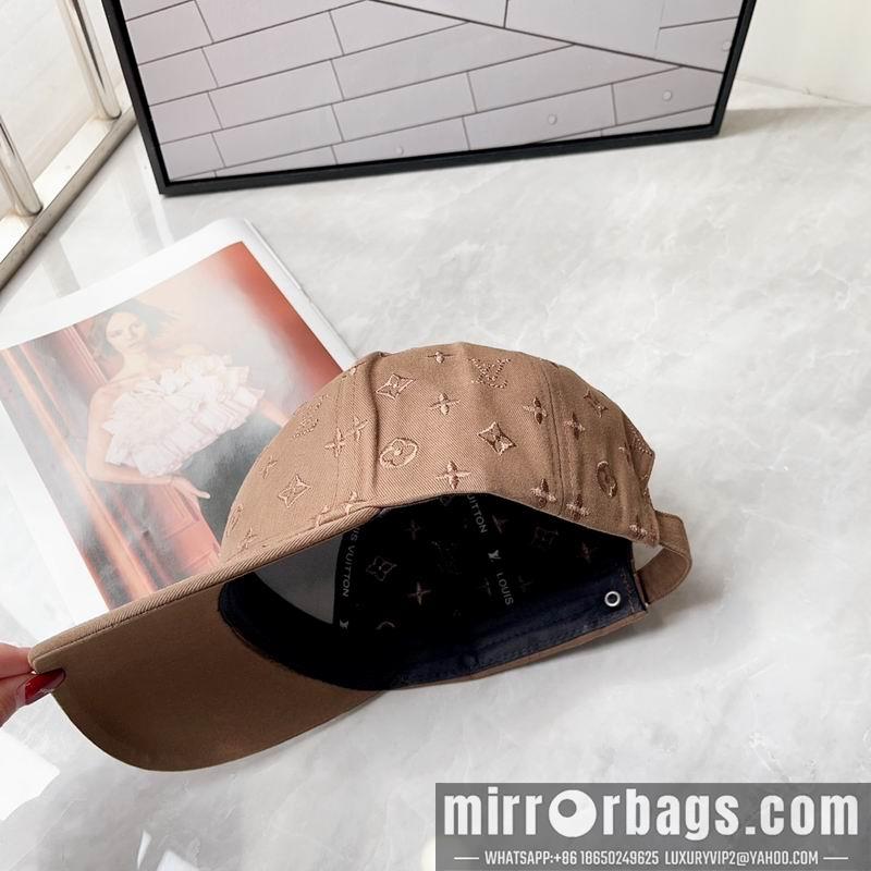 LV Hat 050703