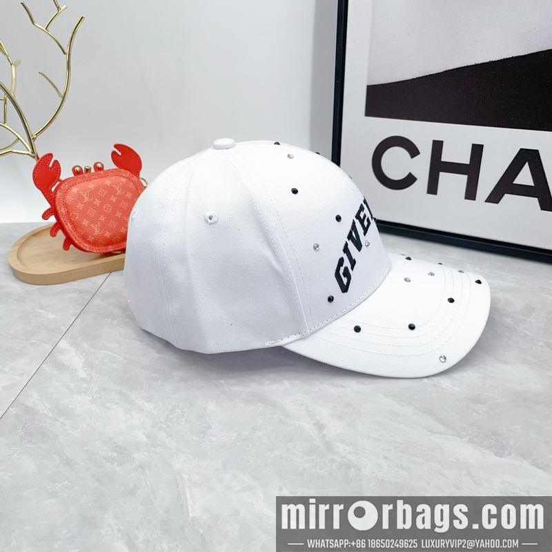 Givenchy Hat dx09