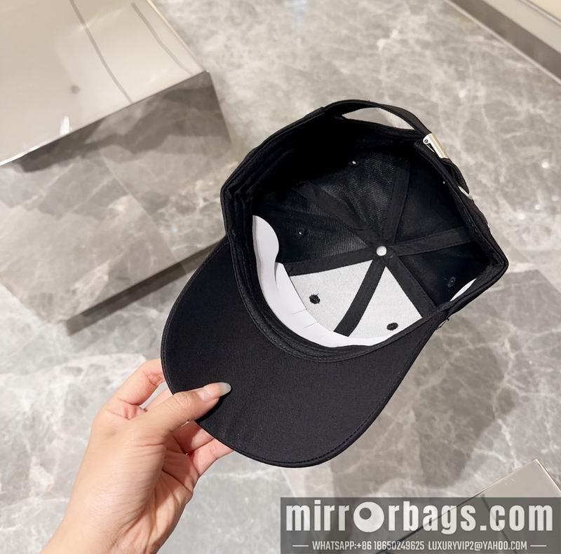 Prada Hat 041702
