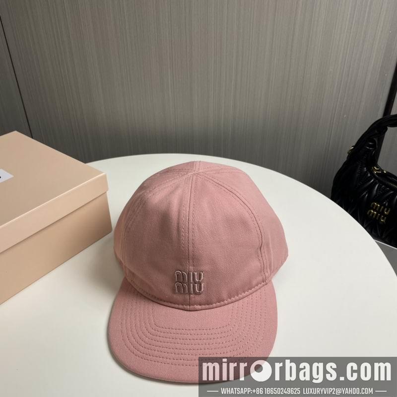 Miumiu Hat dx65