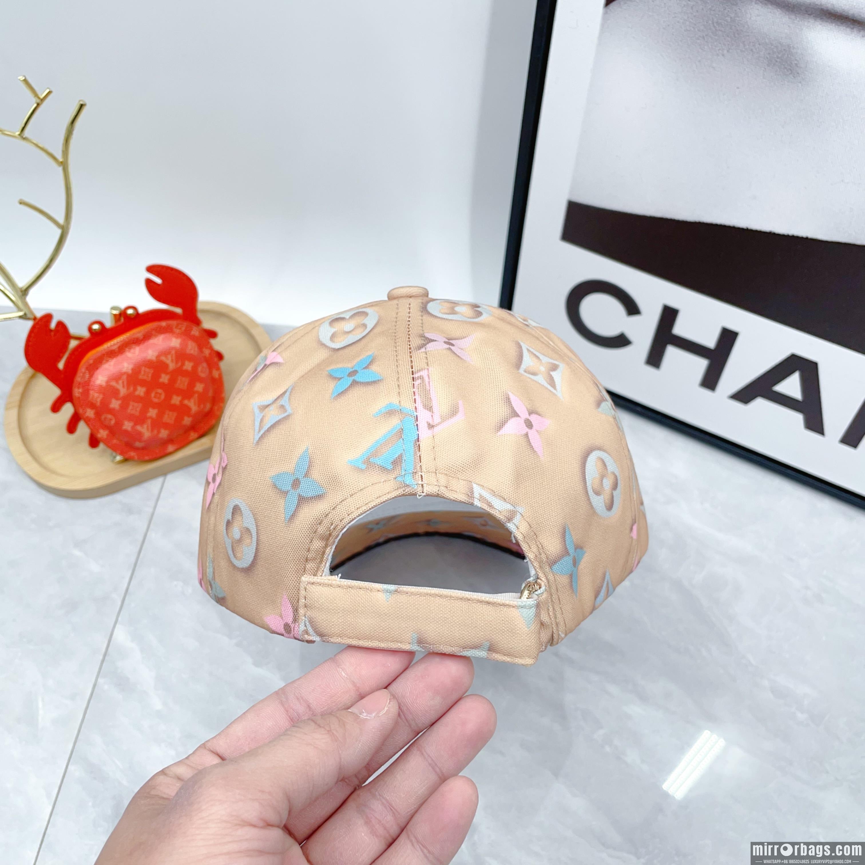 LV Hat dx03