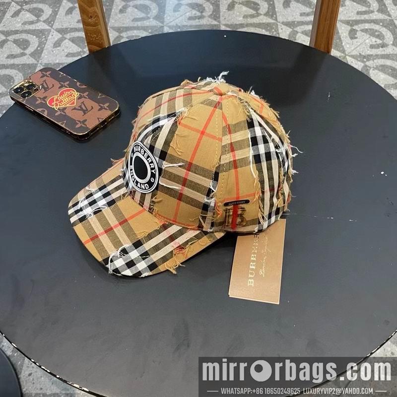 Burberry Hat 030717