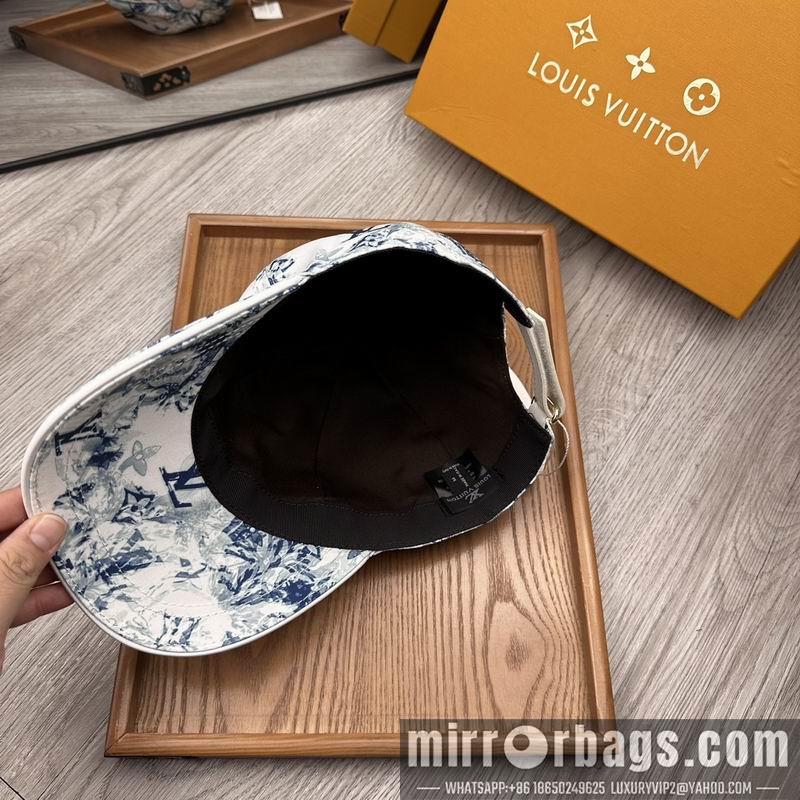 LV Hat dx44