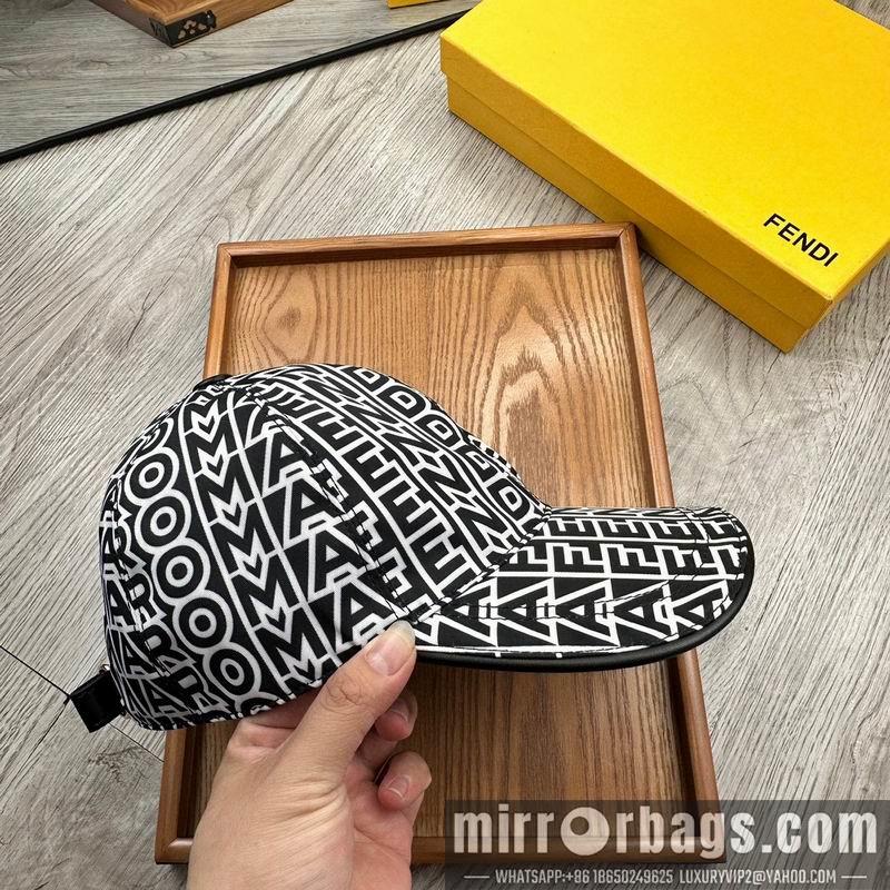 Fendi Hat dx102