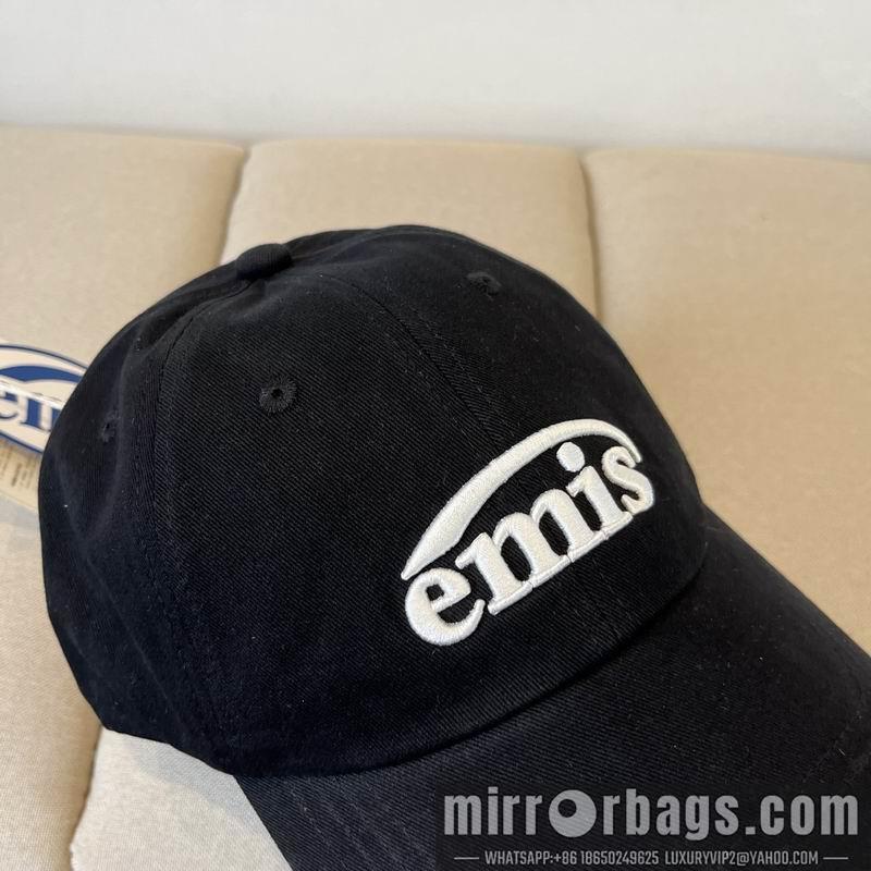 Emis Hat dx08