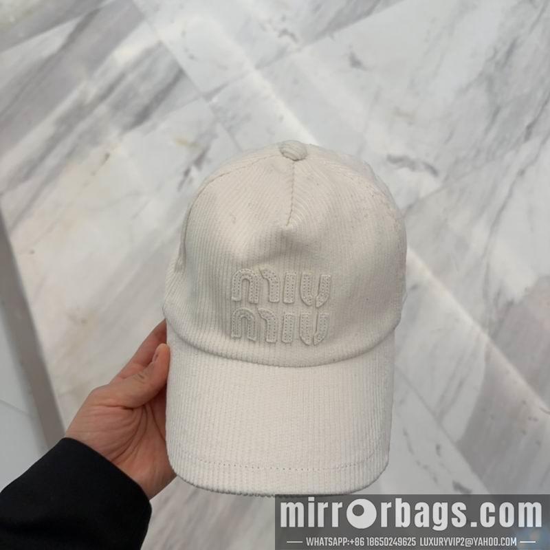 Miumiu Hat dx37